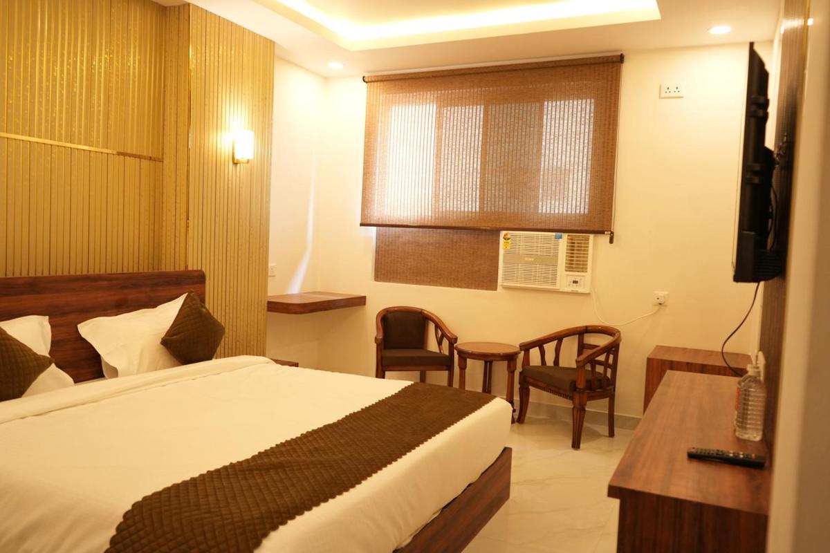 Hotel Golden Palace Лакхнау Екстер'єр фото