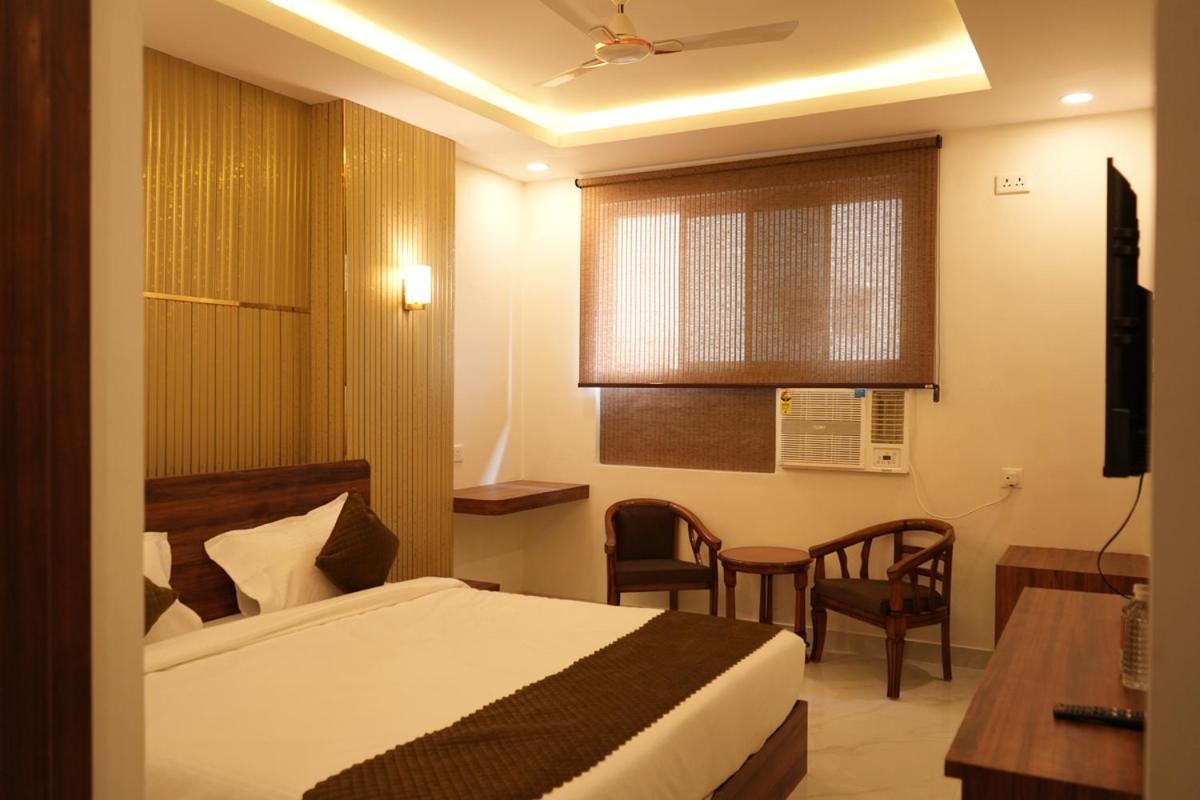Hotel Golden Palace Лакхнау Екстер'єр фото